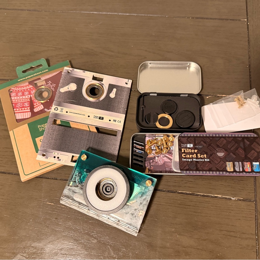Papershoot camera and accessories